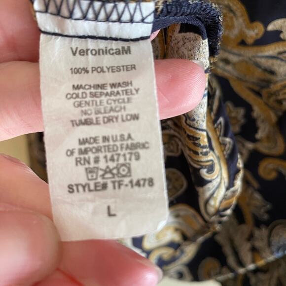 Veronica M. Navy Blue Paisley Print Long Belll Sleeve Cold-Shoulder Blouse Large - Picture 6 of 6
